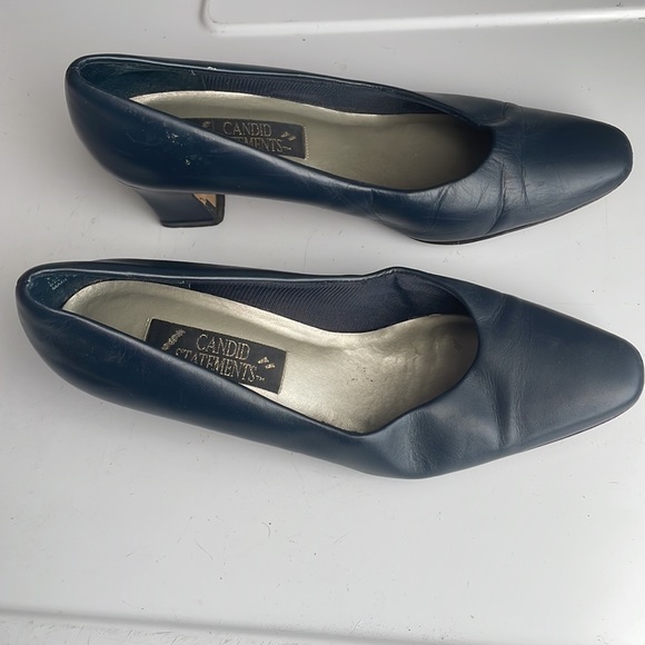 candid statements world heels leather navy blue kitten heel pumps size 7… - Picture 3 of 10